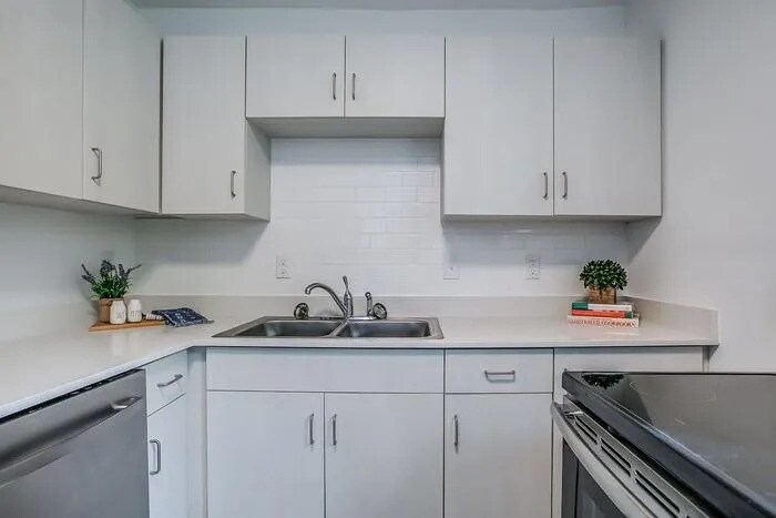 Kitchen inside an East Nashville Flats apartment